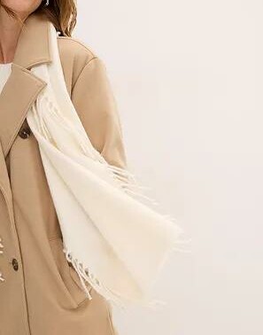 PŁASZCZ DAMSKI PLUS SIZE ECRU DO POŁOWY ŁYDKI