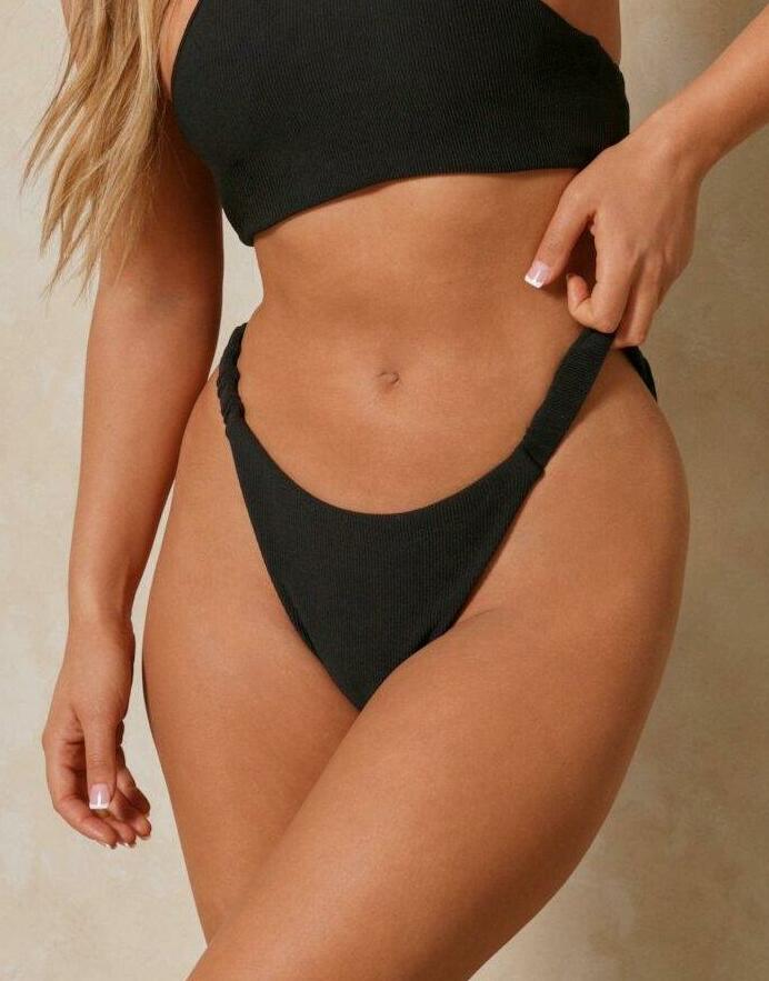 dół od bikini prążki 