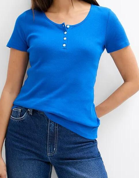 T-SHIRT Z KRÓTKIM RĘKAWEM