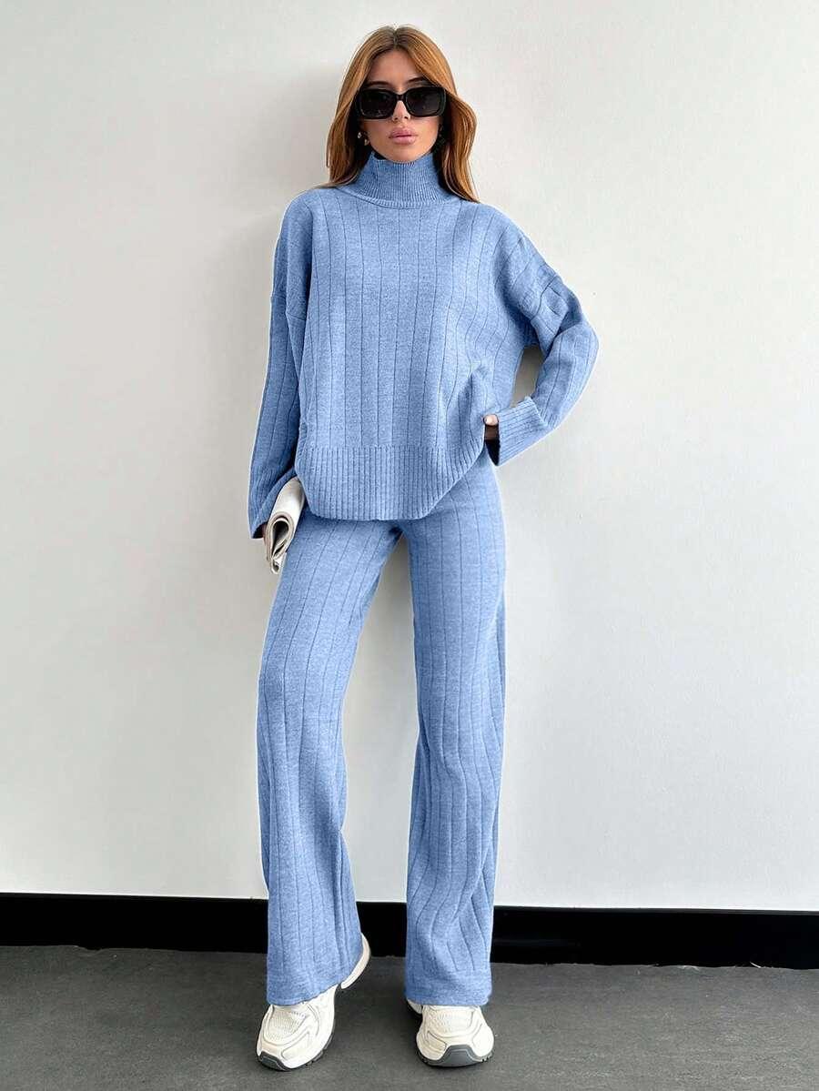 niebieski dzianinowy sweter spodnie komplet 