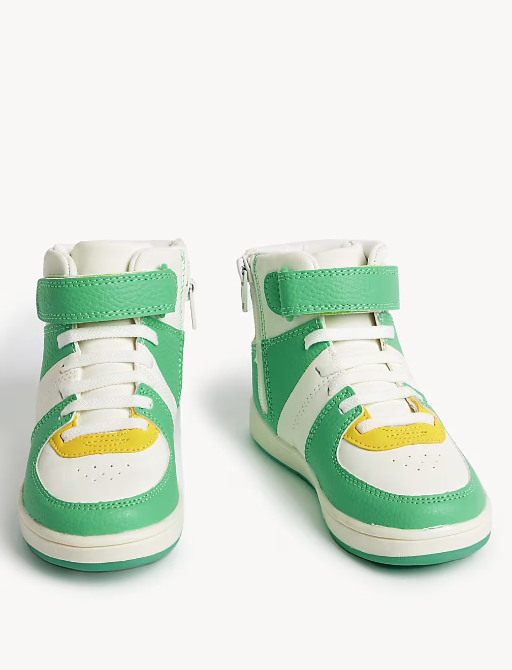 SZNUROWANE BUTY SPORTOWE