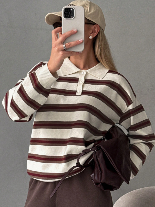 SWETER W PASKI KOŁNIERZYK PASKI
