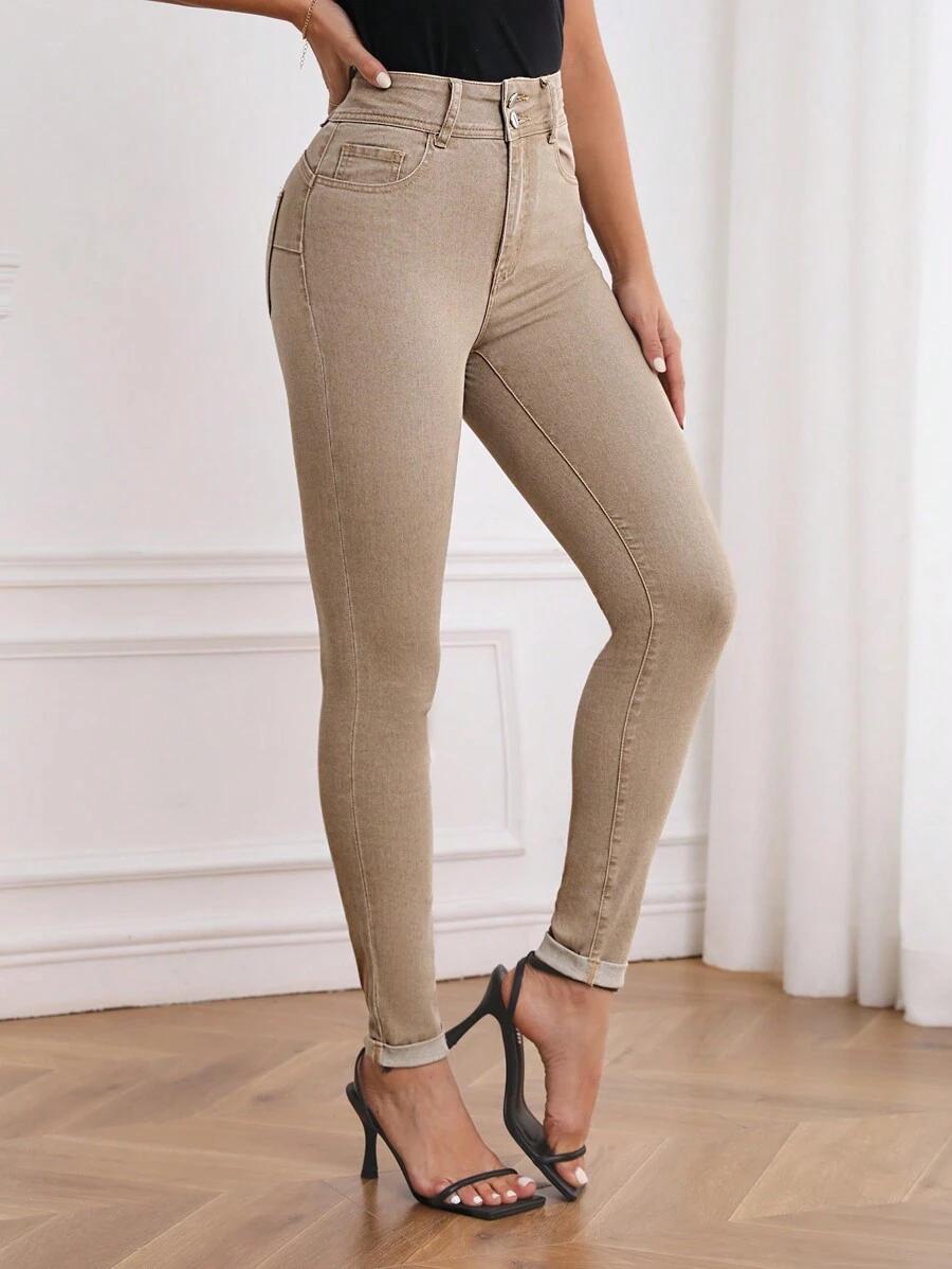 brązowe spodnie jeans