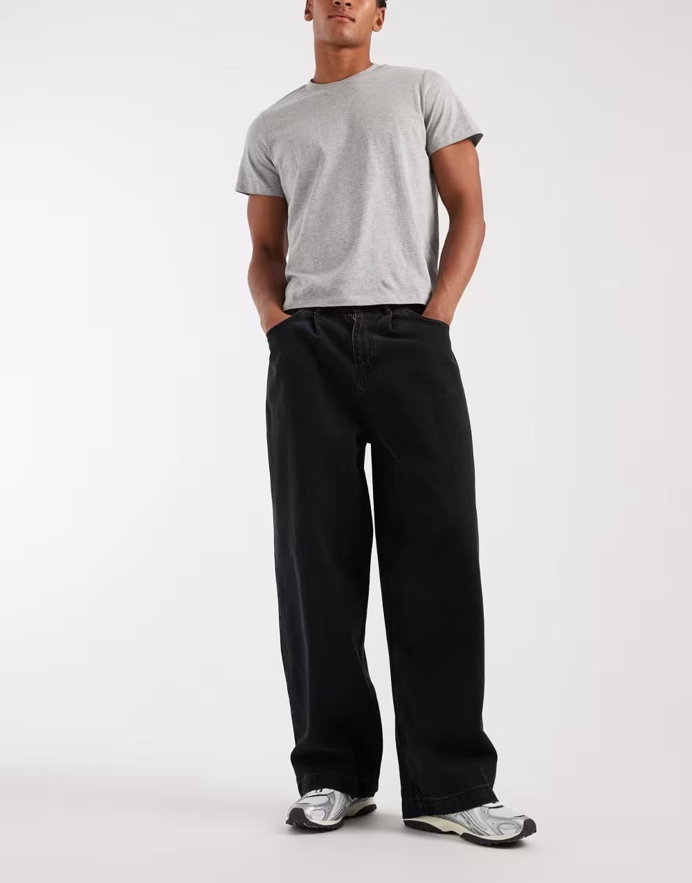 czarne spodnie jeans zamek