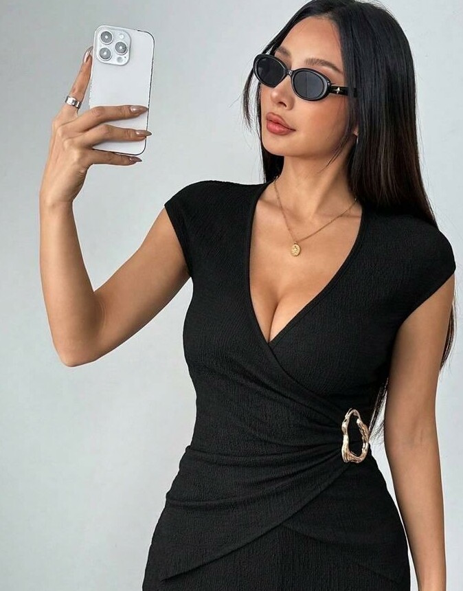 czarny top zdobienie