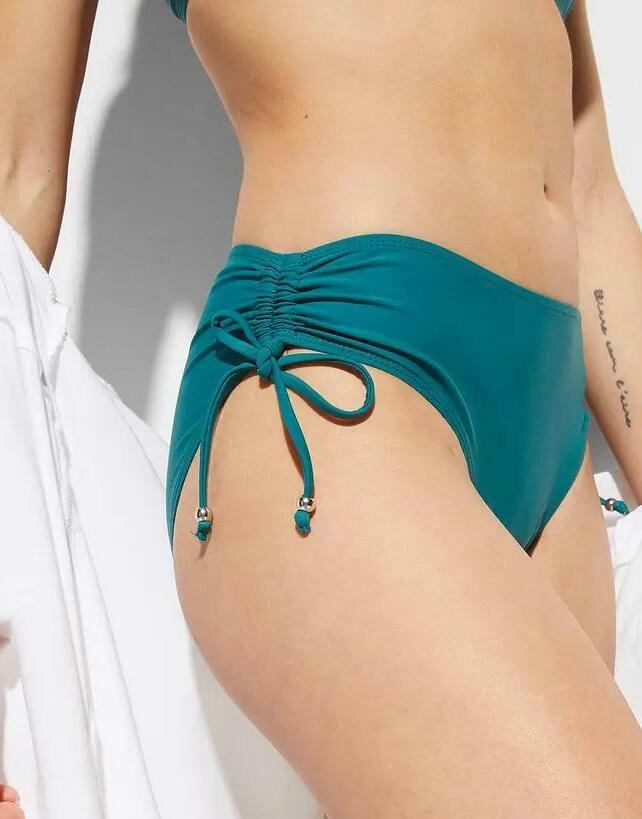 DÓŁ OD BIKINI 