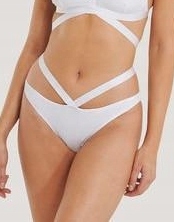 DÓŁ OD BIKINI