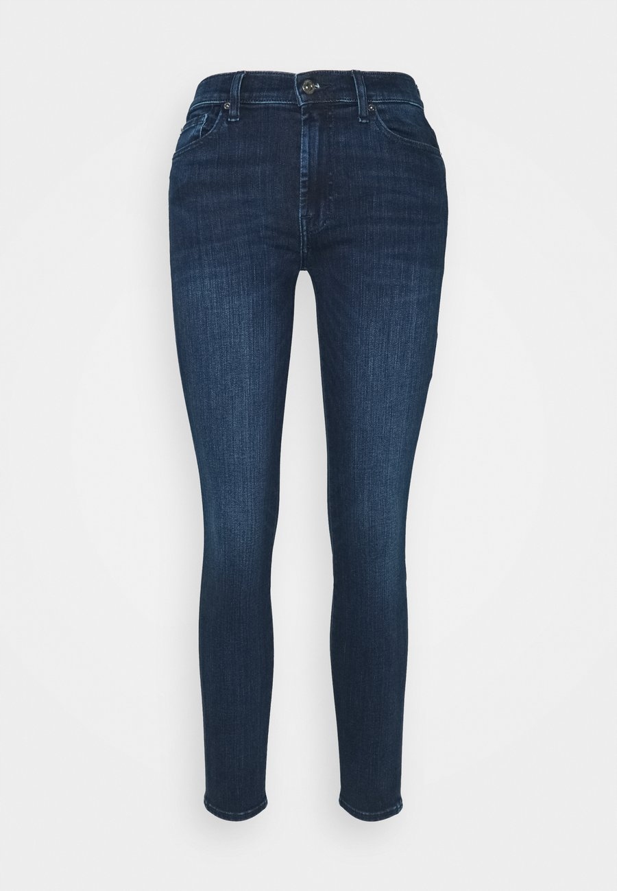 niebieskie spodnie jeans