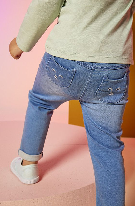niebieskie spodnie jeans haft