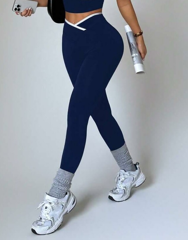 granatowe spodnie legginsy