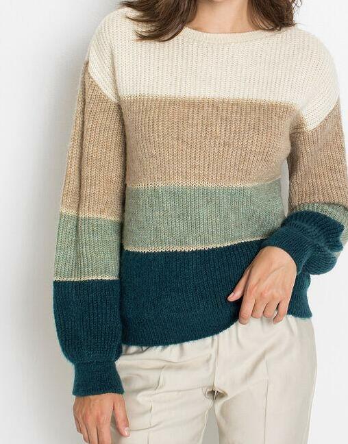 SWETER W PASKI