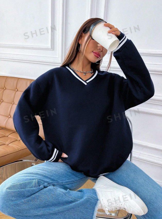 GRANATOWA BLUZA V-NECK KONTRAST