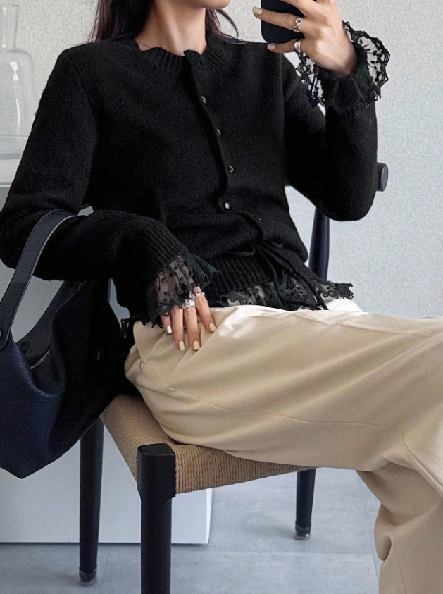 CZARNY SWETER KORONKA
