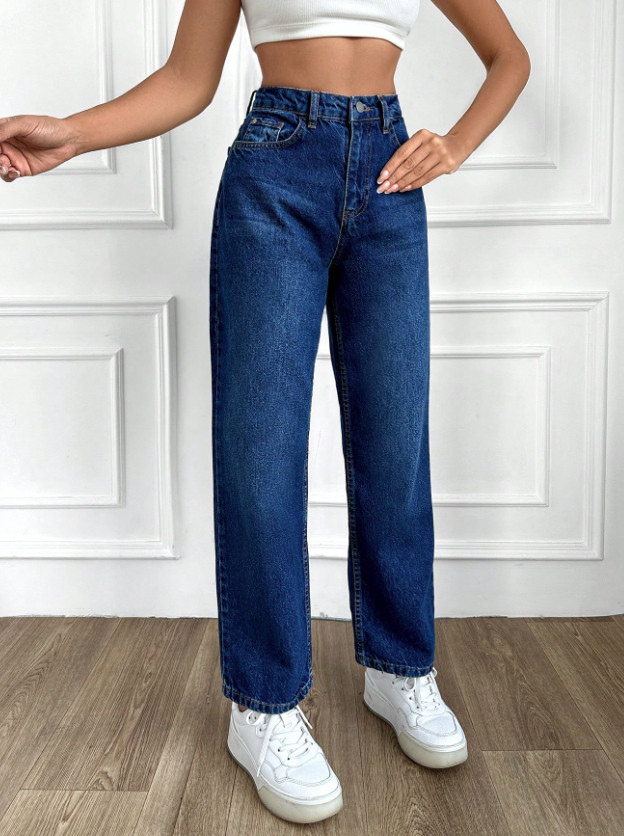 niebieskie spodnie jeans 