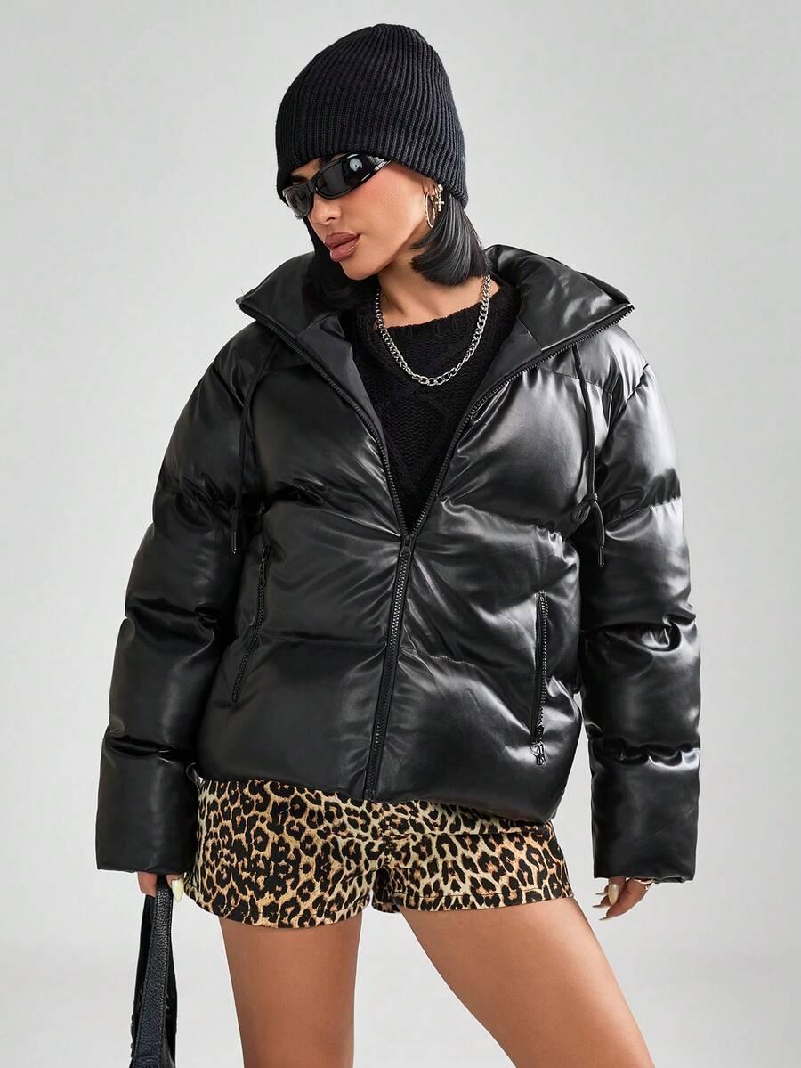 CZARNA PIKOWANA KURTKA ZAMEK