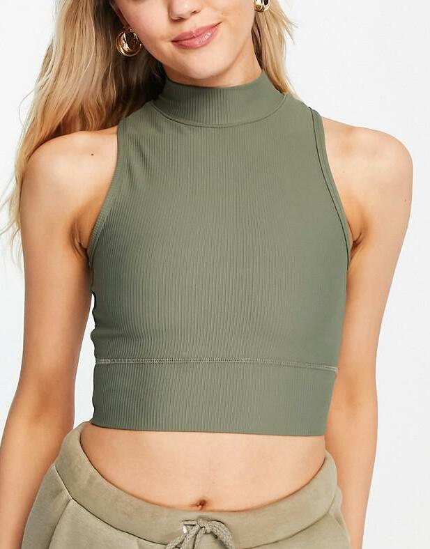 PRĄŻKOWANY CROP TOP