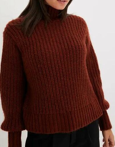 SWETER Z GOLFEM 