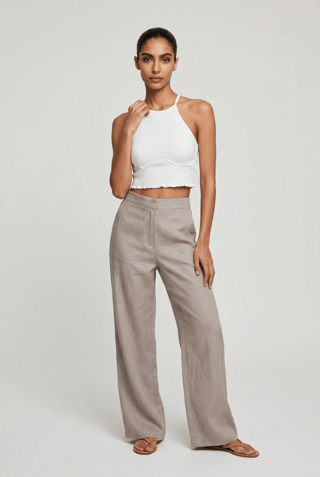 biały crop top prążki