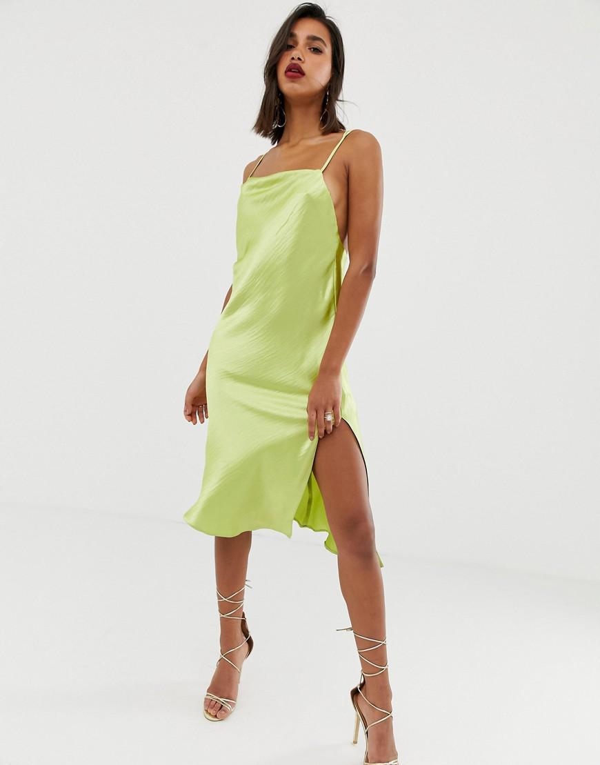 ZIELONA SUKIENKA NA RAMIĄCZKACH