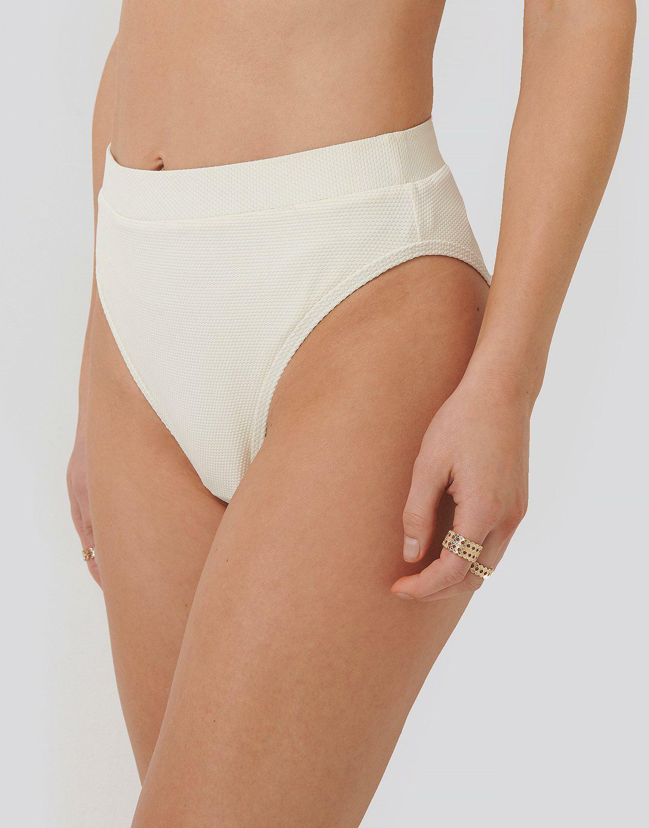 DÓŁ BIKINI WYSOKI STAN STRUKTURA