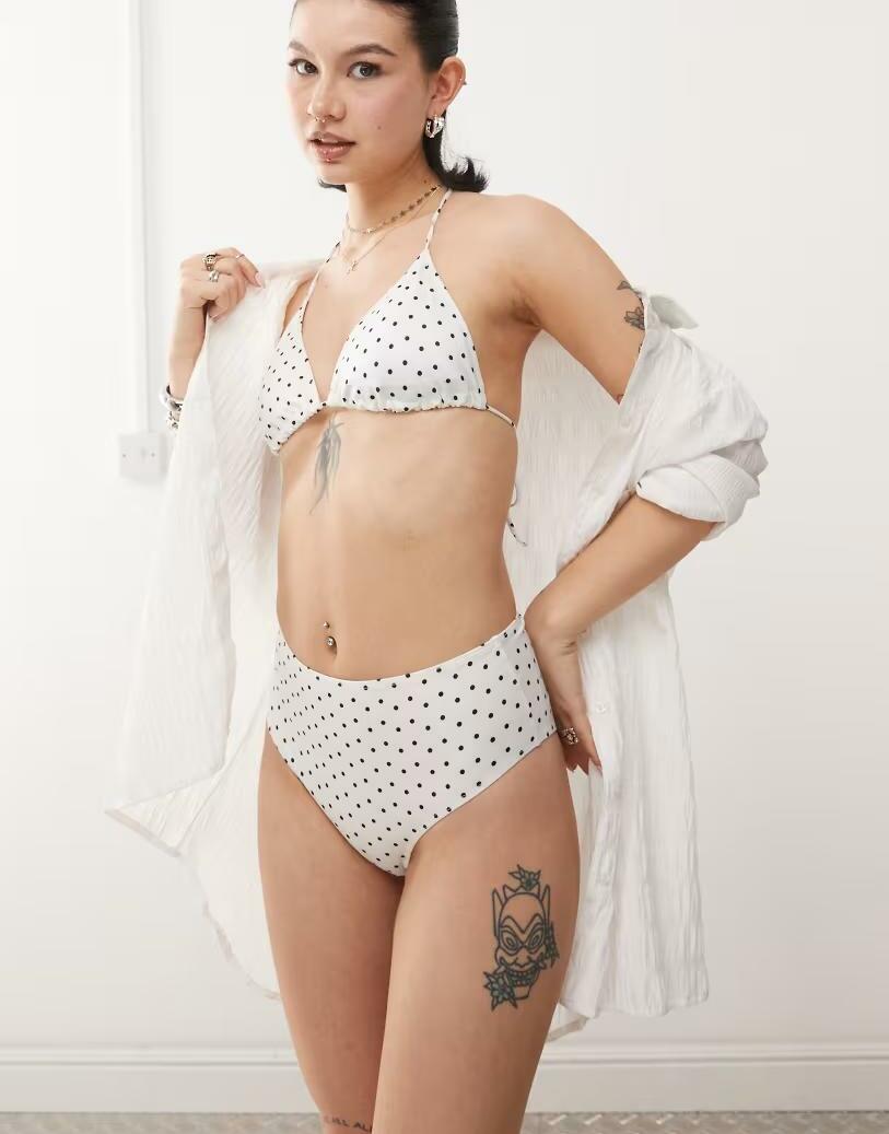 BIAŁY DÓŁ OD BIKINI GROSZKI 