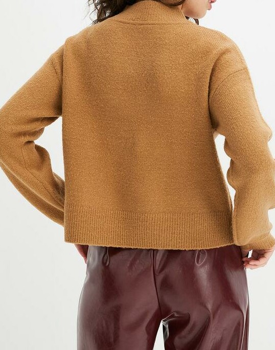 KRÓTKI SWETER DAMSKI