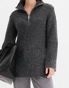 SWETER W PRĄŻEK ZE STÓJKĄ