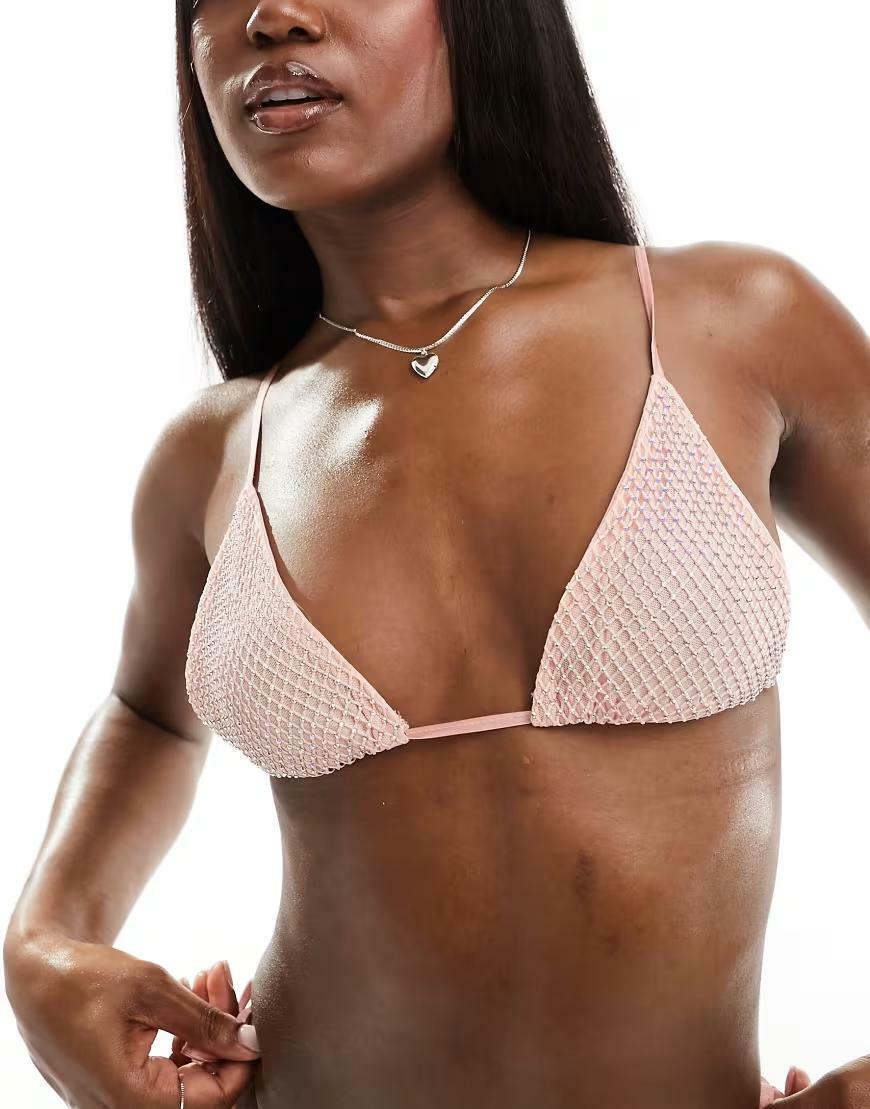 różowa góra od bikini zdobienia