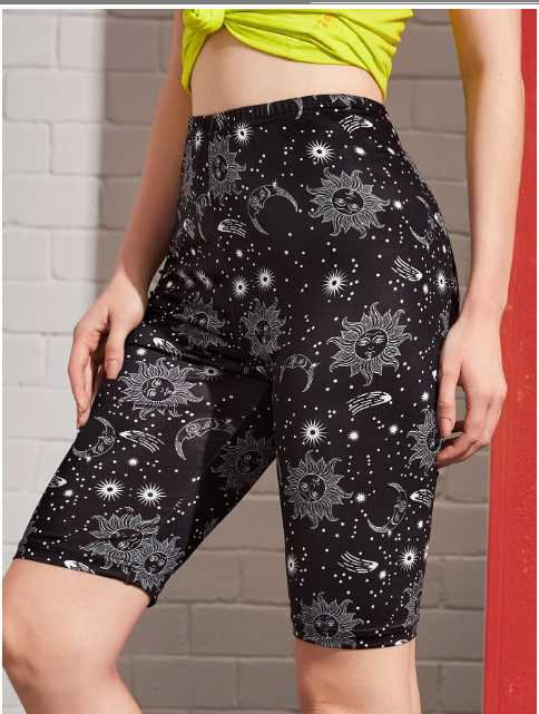 czarne legginsy przed kolano wzór