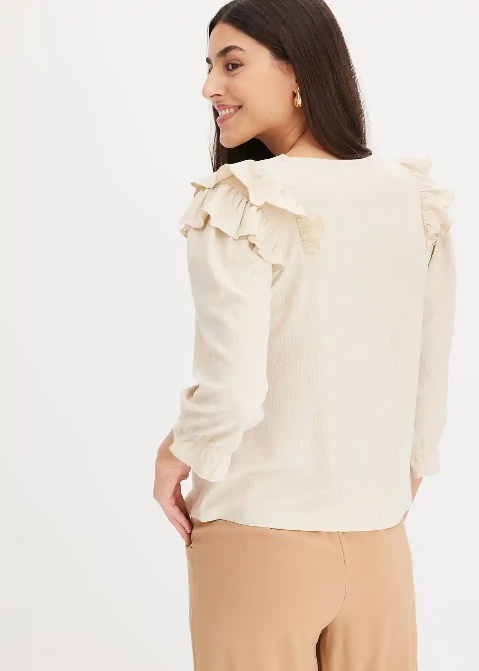 beżowa bluzka struktura v neck