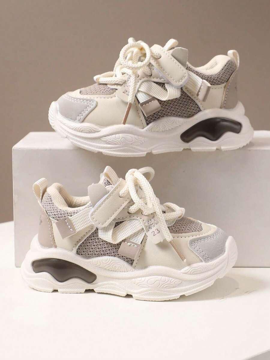 beżowe buty sportowe