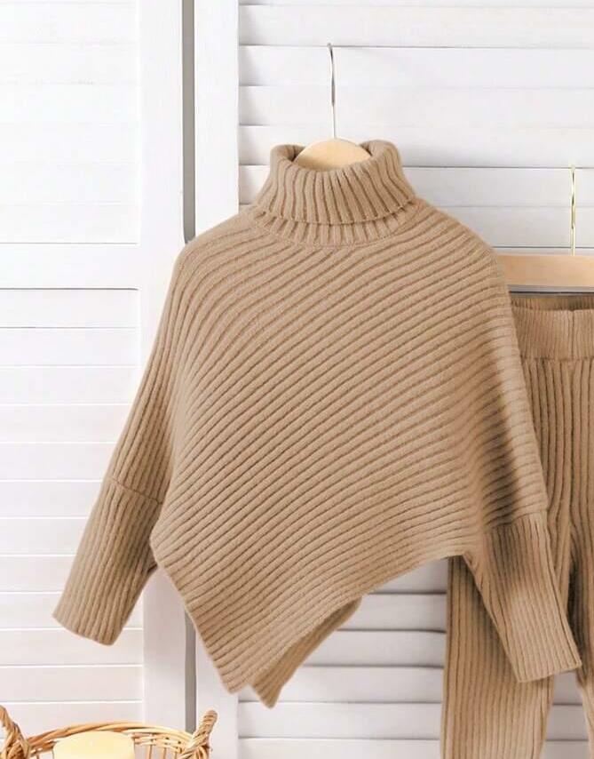 beżowy sweter golf