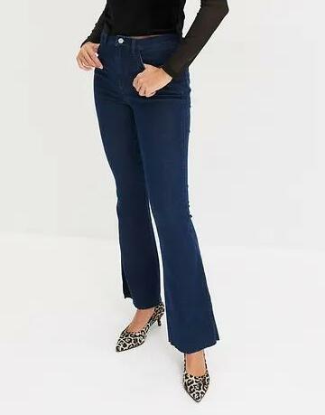  JEANSY TYPU BOOTCUT