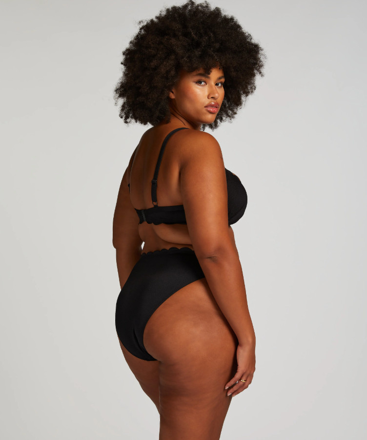czarna góra od bikini tekstura