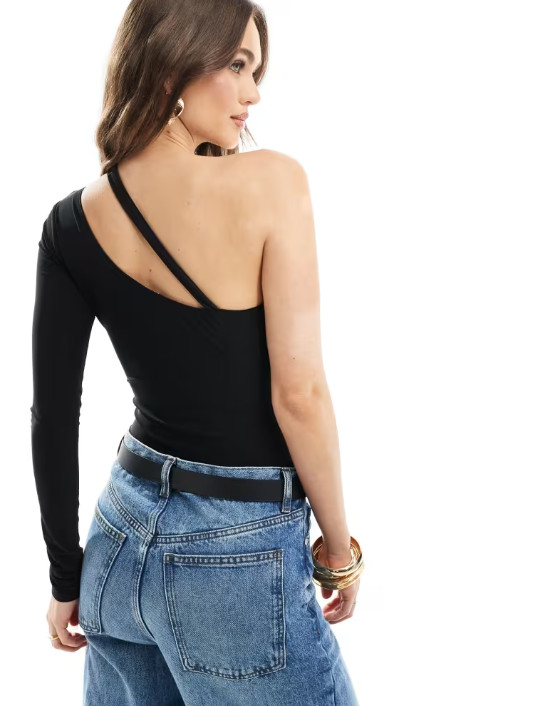 CZARNE BODY ASYMETRIA 