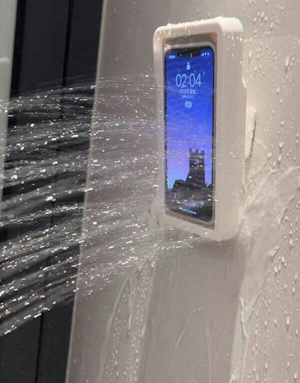biały pokrowiec na telefon 