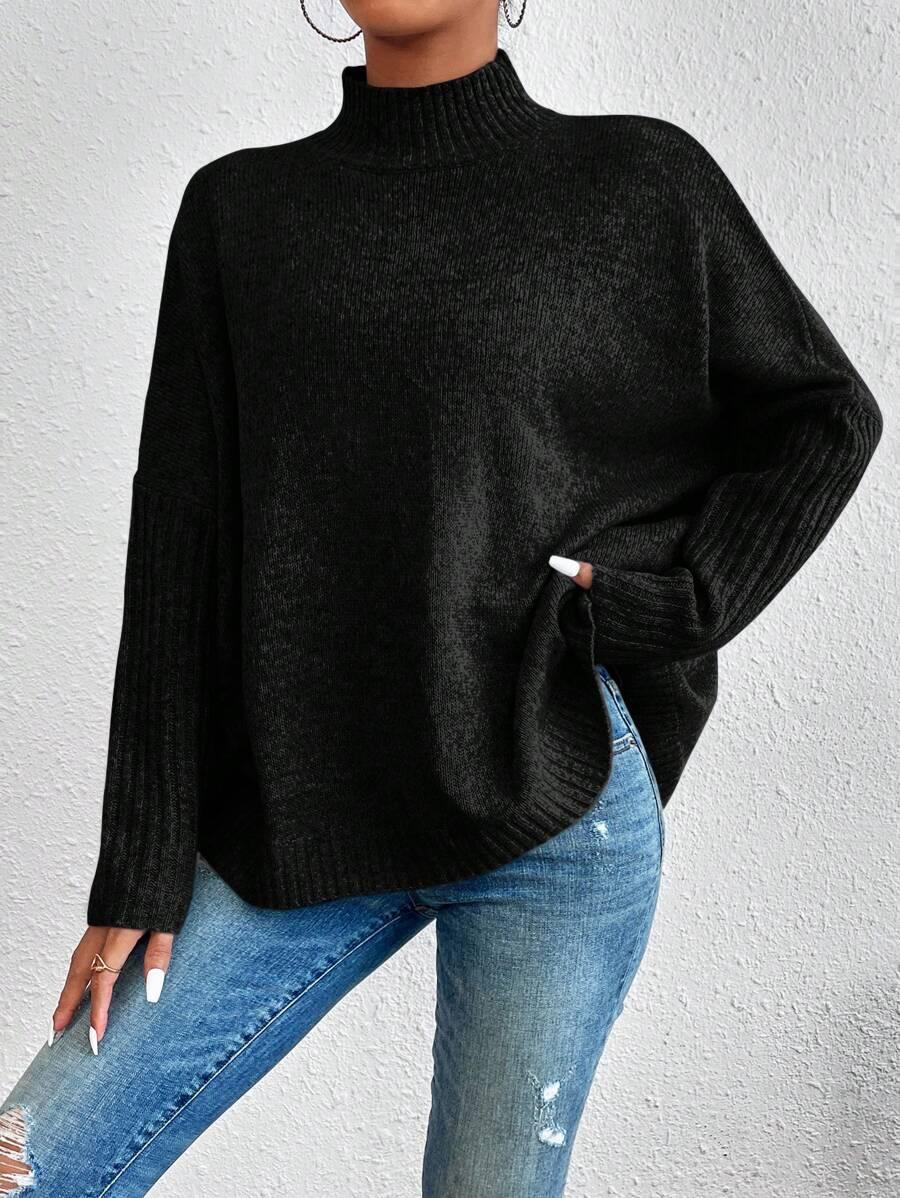 CZARNY LUŹNY SWETER