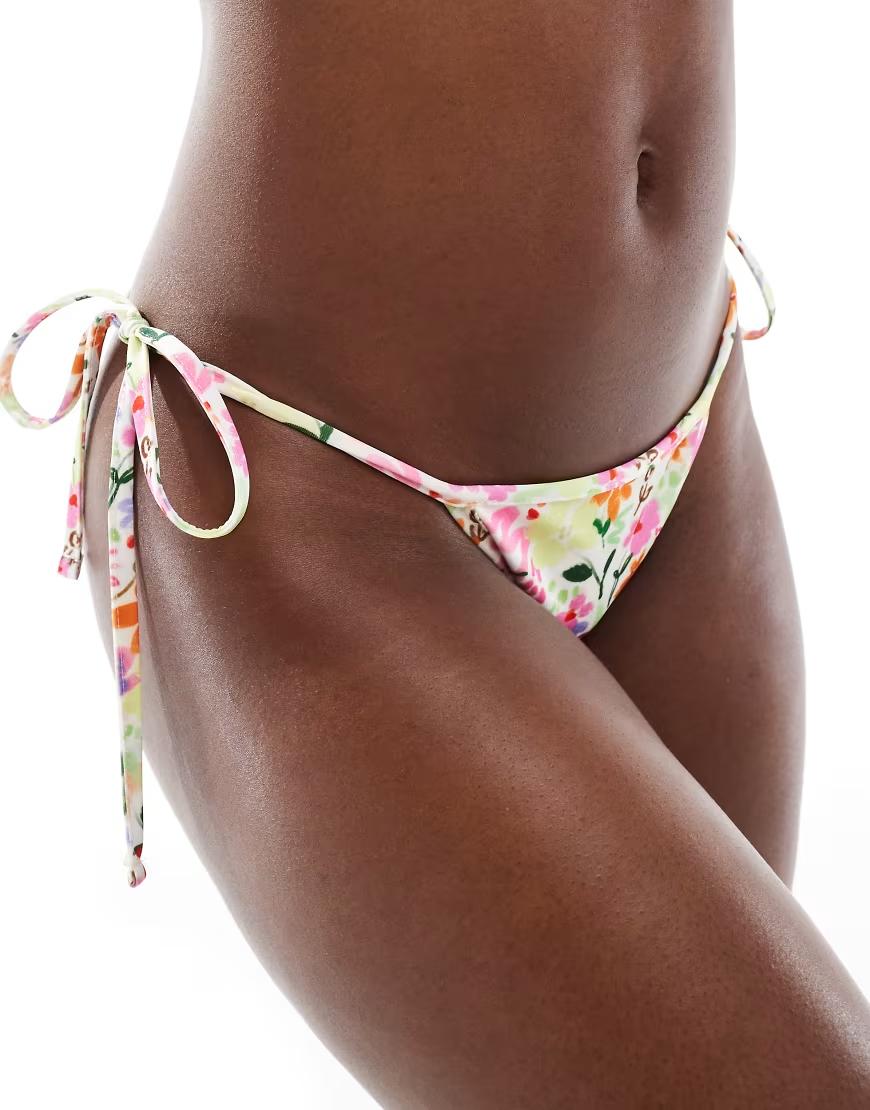 WIĄZANY DÓŁ OD BIKINI W KWIATY