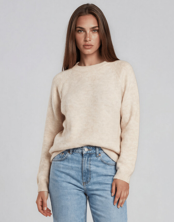 beżowy sweter długi rękaw