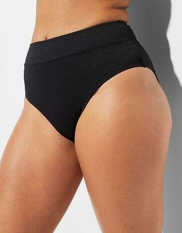czarny dół od bikini