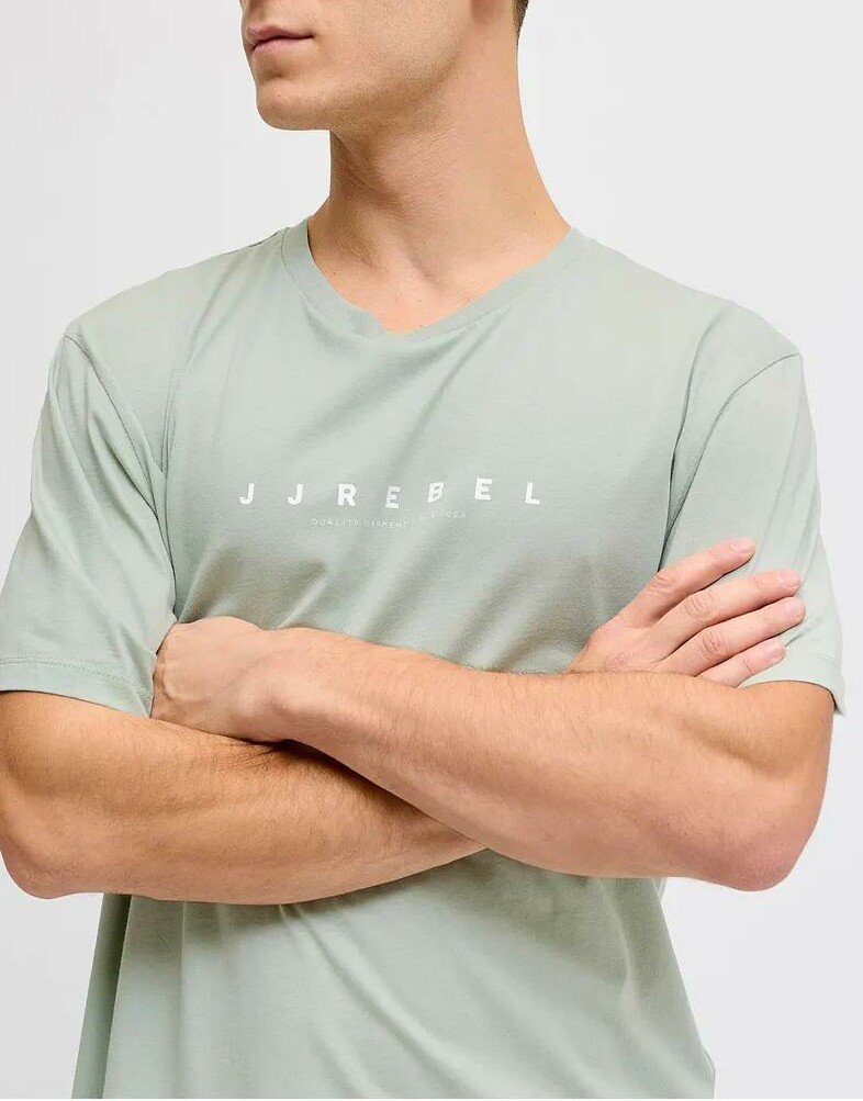 T-SHIRT Z KRÓTKIM RĘKAWEM