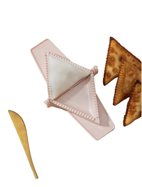 TRÓJKĄTNA FORMA DO PIEROGÓW 1SZT.