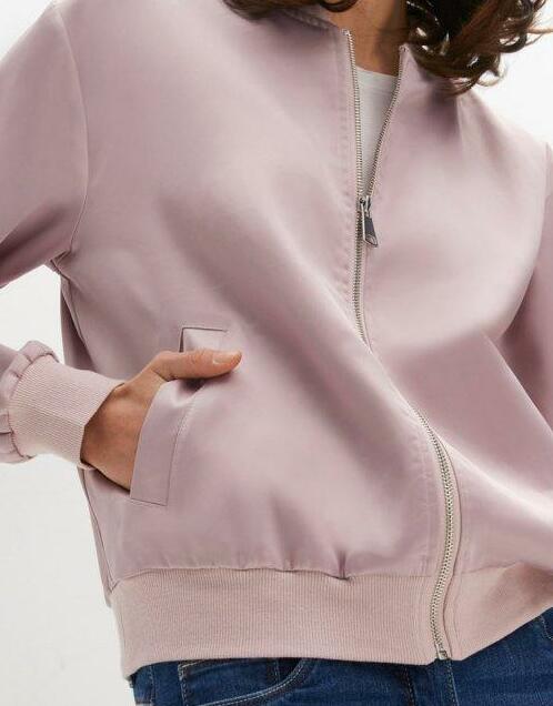 BLUZA Z SATYNY 