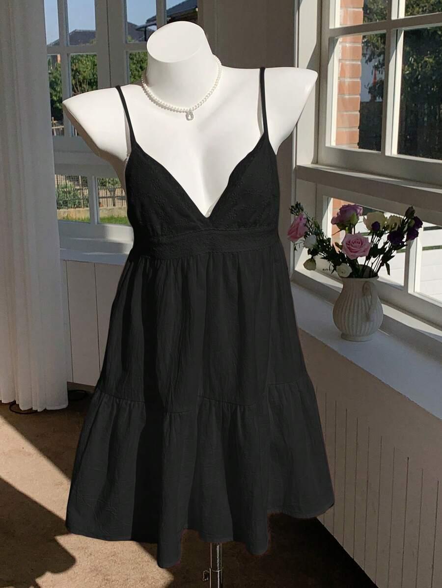 CZARNA MINI SUKIENKA 