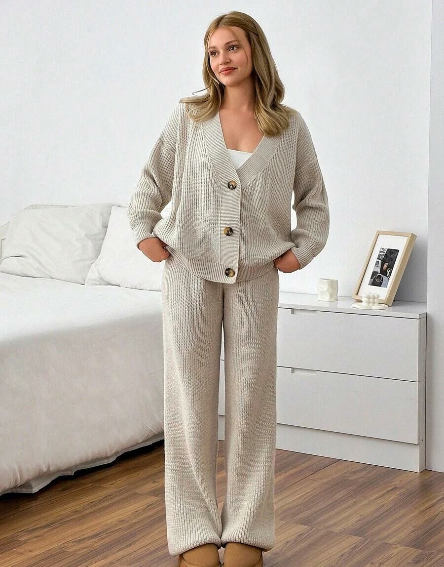 BEŻOWY SWETER SPODNIE KOMPLET