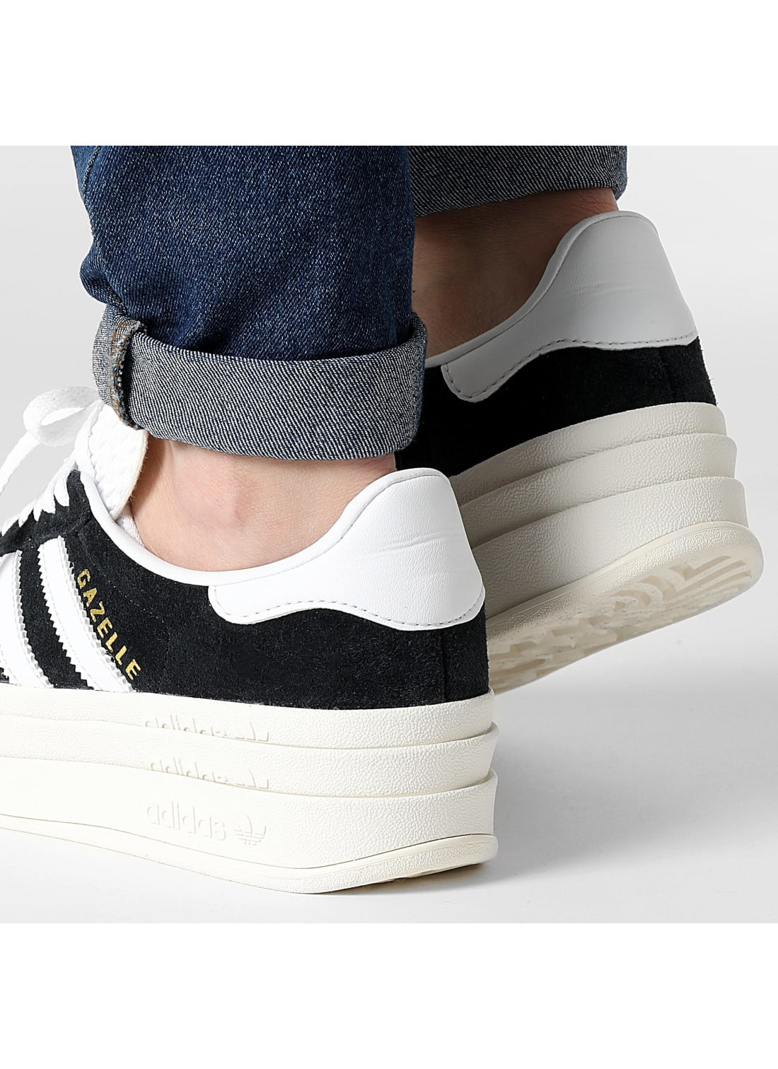 skórzane buty sportowe Gazelle Bold HQ6912