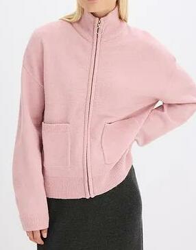 SWETER DAMSKI PLUS SIZE Z DEKOLTEM STÓJKA 