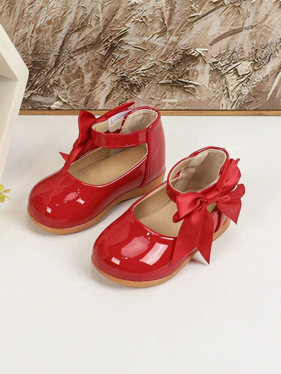 CZERWONE BUTY KOKARDA