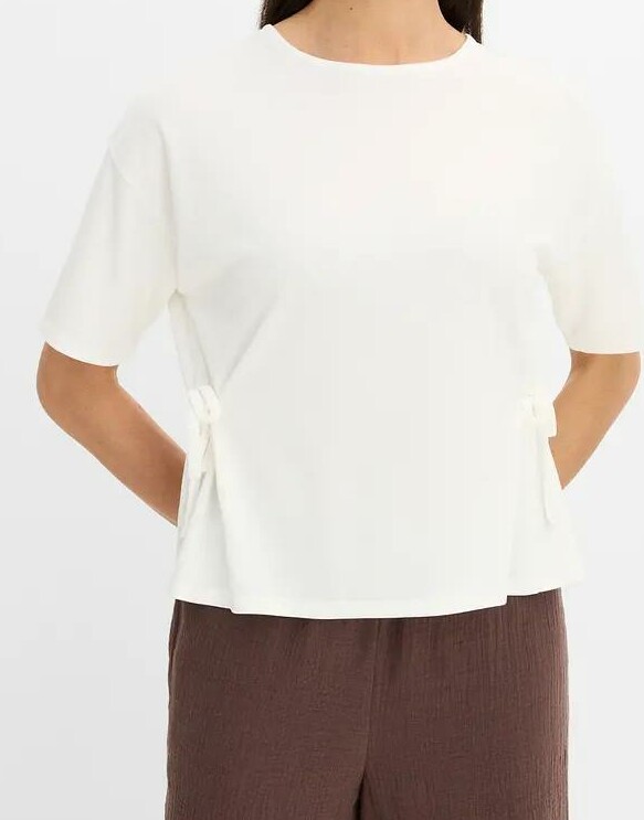 BLUZKA DAMSKA PLUS SIZE Z OKRĄGŁYM DEKOLTEM I KRÓTKIM RĘKAWEM