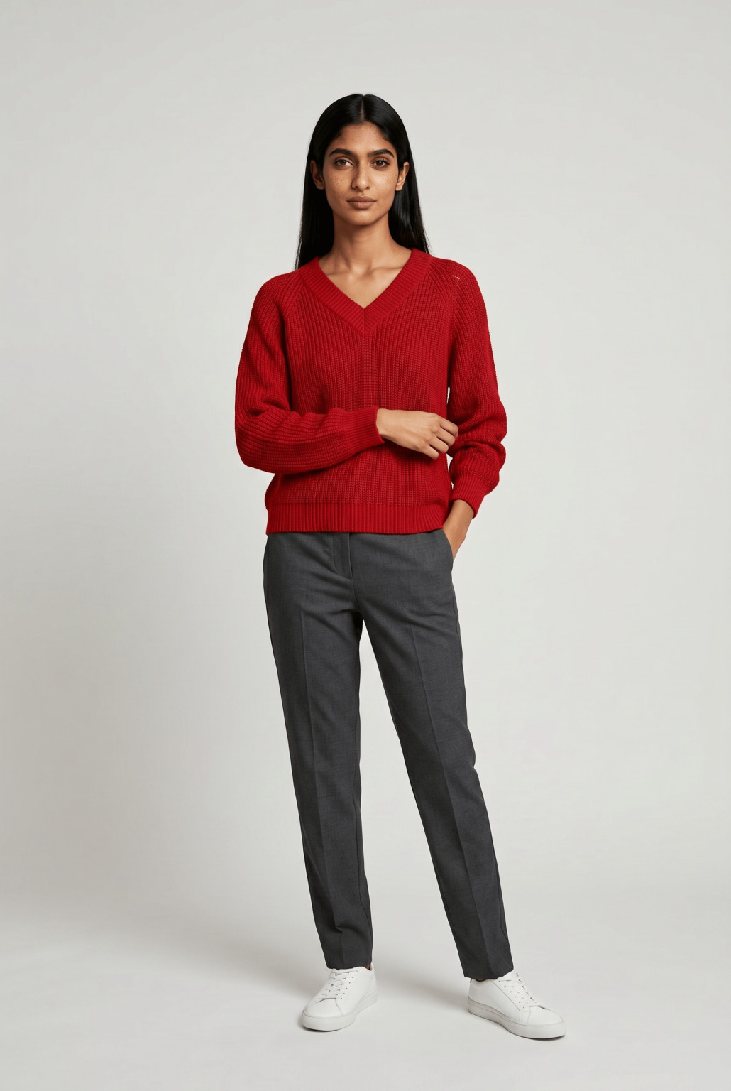 czerwony sweter v neck
